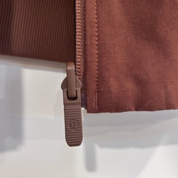 lululemon women's Non-Stop Reversible Bomber - Picture 4 of 6